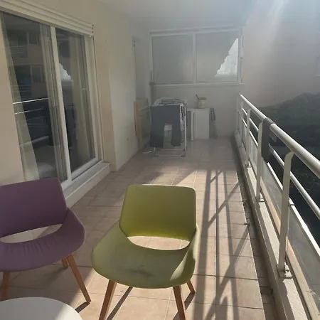 Beau T2 Calme, Piscine Et Terrasse Daire *